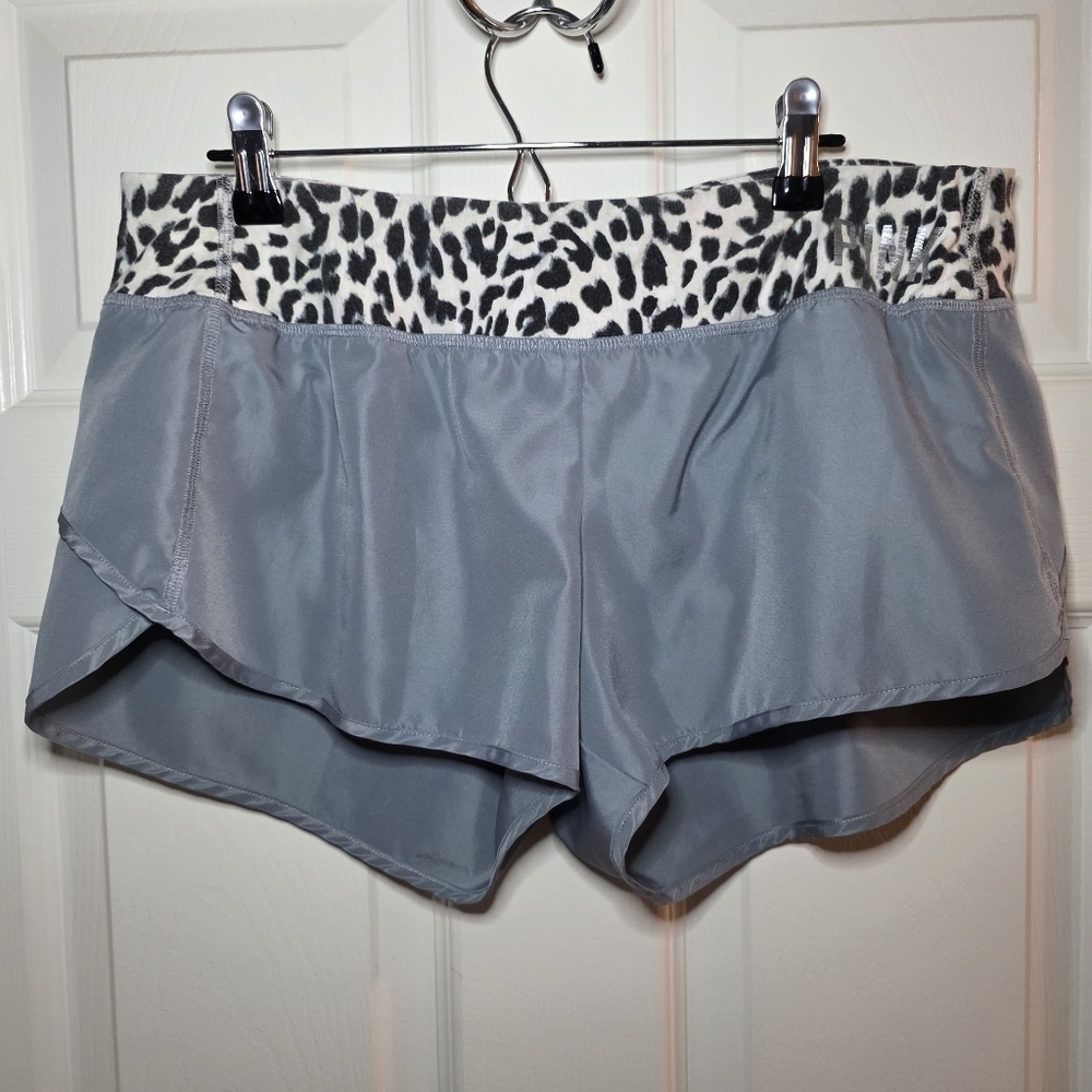 VS PINK Gray Animal Print shorts Sz M